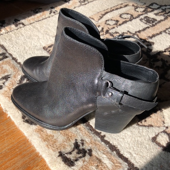 Dolce Vita | Heeled Mule Leather Booties - Picture 2 of 5